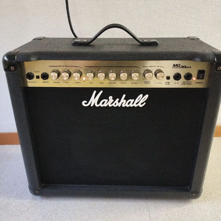 Marshall mg30dfx吉他音箱